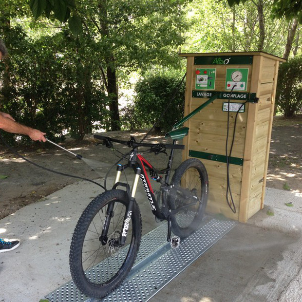 Station de lavage et gonflage vtt