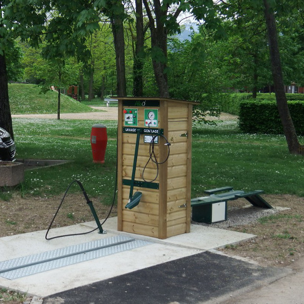 Station de lavage et gonflage vélos