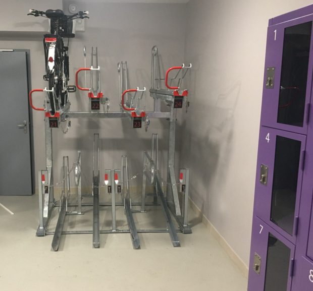 racks de stationnement vélos