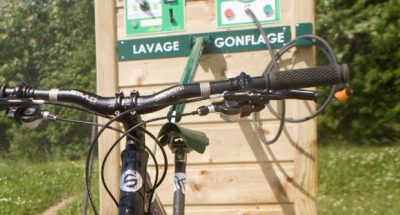 station de lavage et gonflage vélos