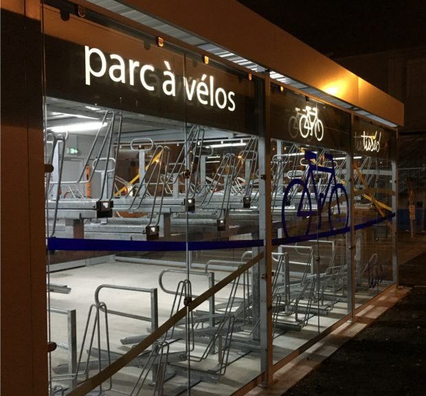 racks de stationnement vélos