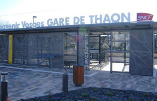 abri sécurisé sur mesure pour vélos et voyageurs en gare de thaon