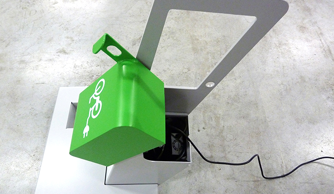 borne de recharge ALTAO Parco VAE