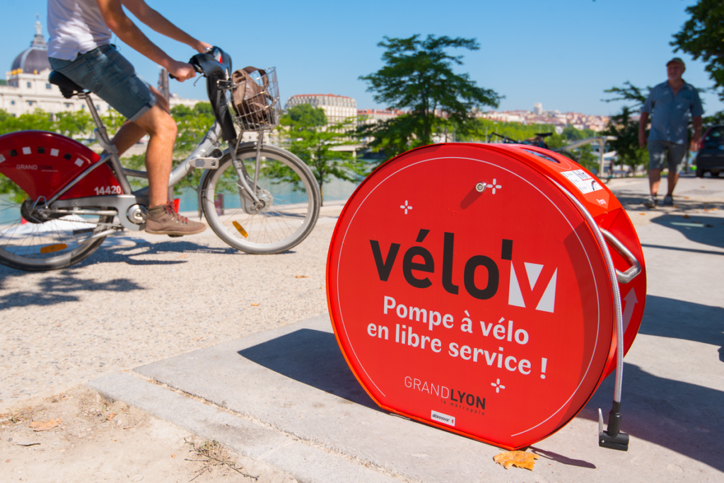Station de gonflage vélo ALTAO® Pump – Métropole de Lyon