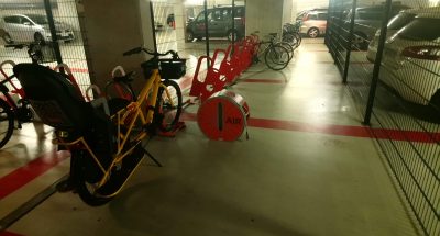 parking à vélos en entreprise avec station de gonflage