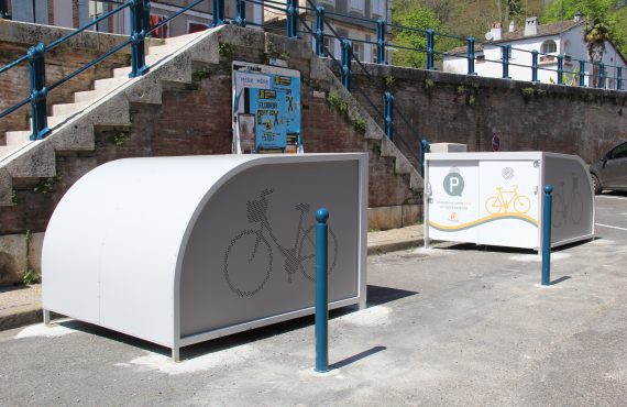 les box à vélos pour cyclotouristes avec graphisme personnalisé