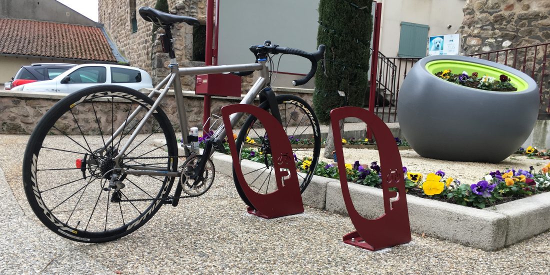 Nouveaux arceaux vélos à Saint Marcellin en Forez