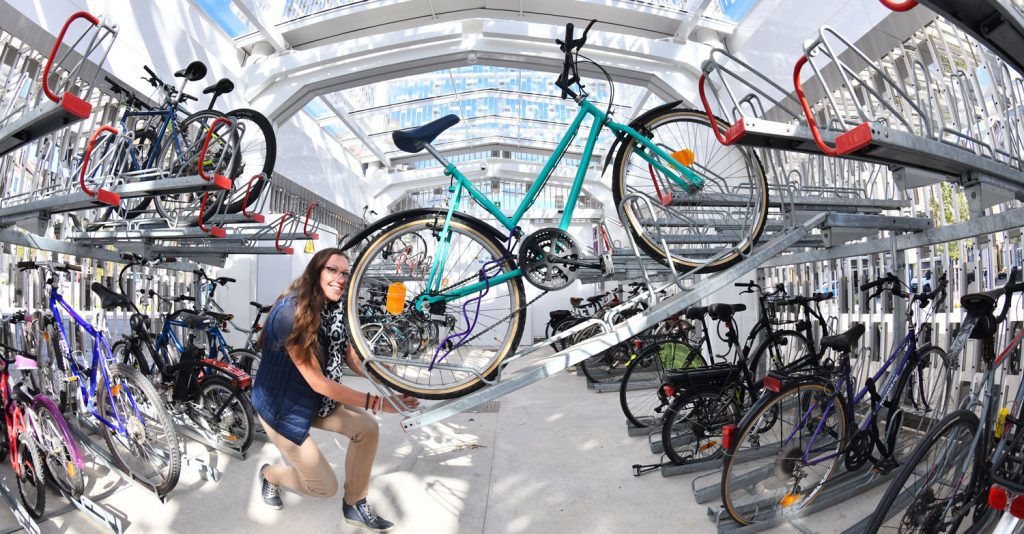 utilisation de rack Optima V10 Altinnova du parc à vélos sécurisé de la gare de Dunkerque