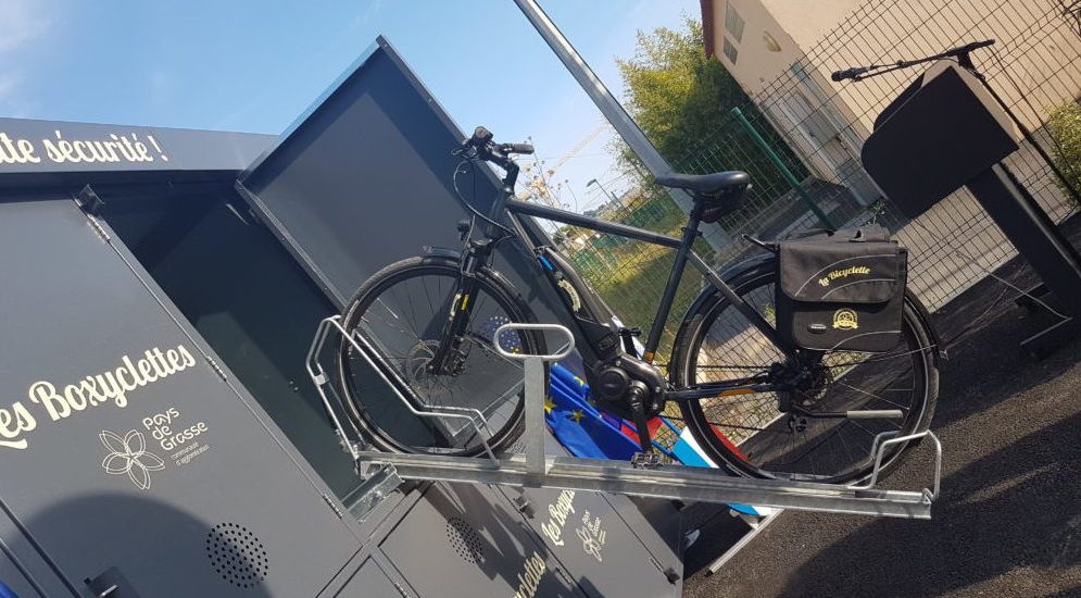 Consigne vélo sécurisée ALTAO Duplex avec son rail coulissant sorti