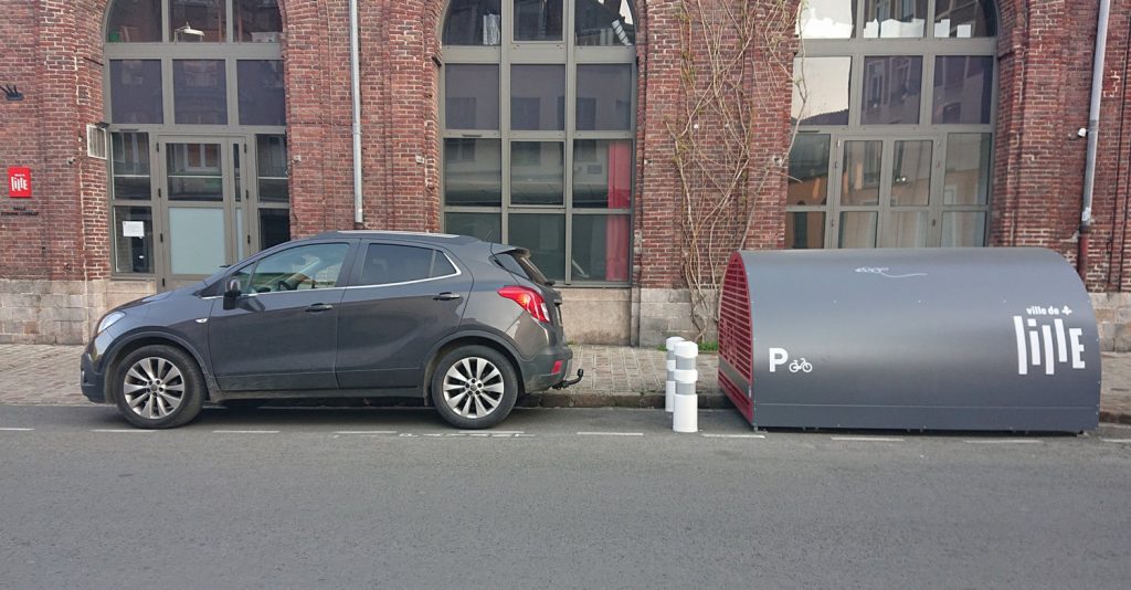 box de stationnement vélos résidentiel installé à Lille