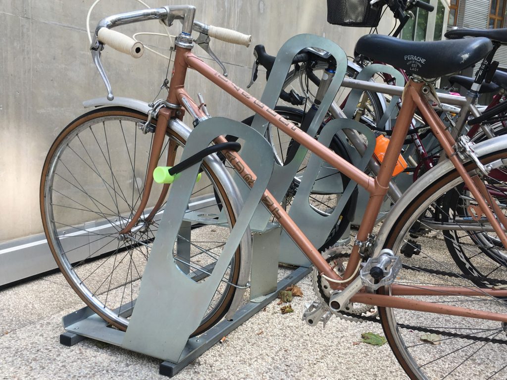 racks de stationnement vélo ALTAO Parco pour faire des aménagements cyclables temporaires pour le déconfinement