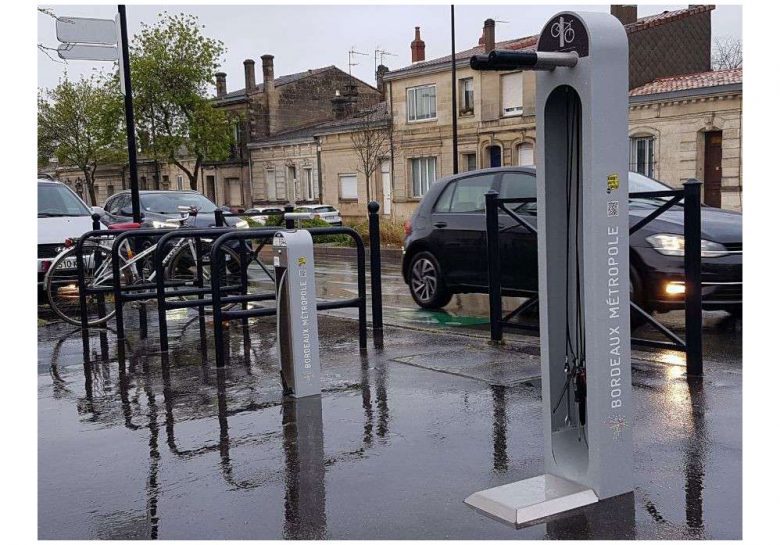 station de gonflage et borne de réparation Bordeaux Métropole