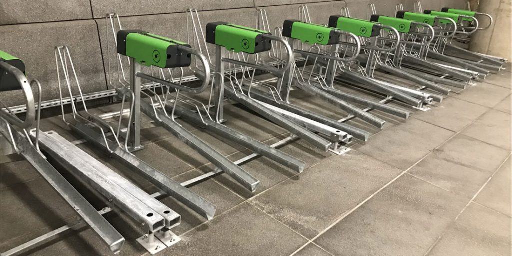 Racks Optima V10 avec bornes de recharge vélo électrique P VAE