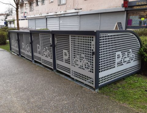 des box fermés pour permettre de stationner son vélo à l'abri