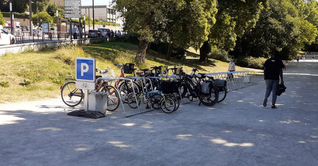 parking vélo temporaire au Mans