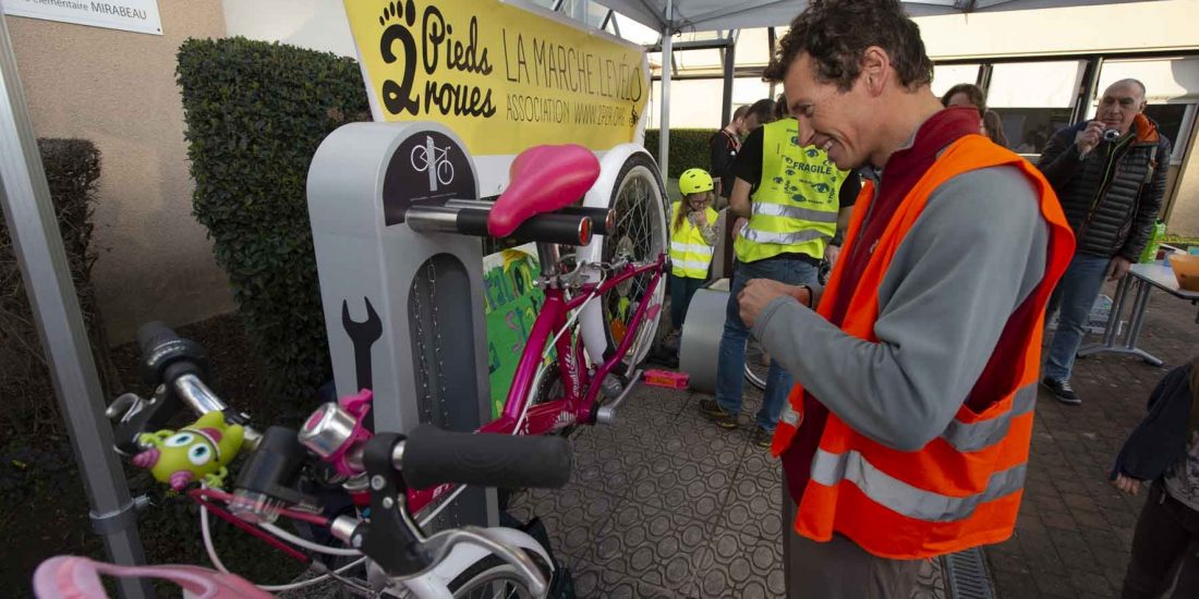 station de réparation vélo ALTAO Fix en libre-service à Tournefeuille