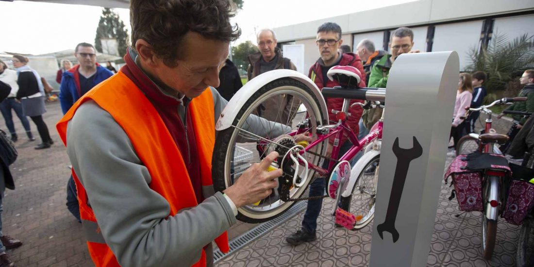 borne de services vélo