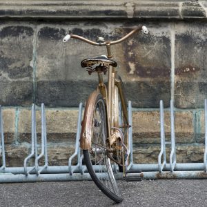 vélo en mauvais état à réparer