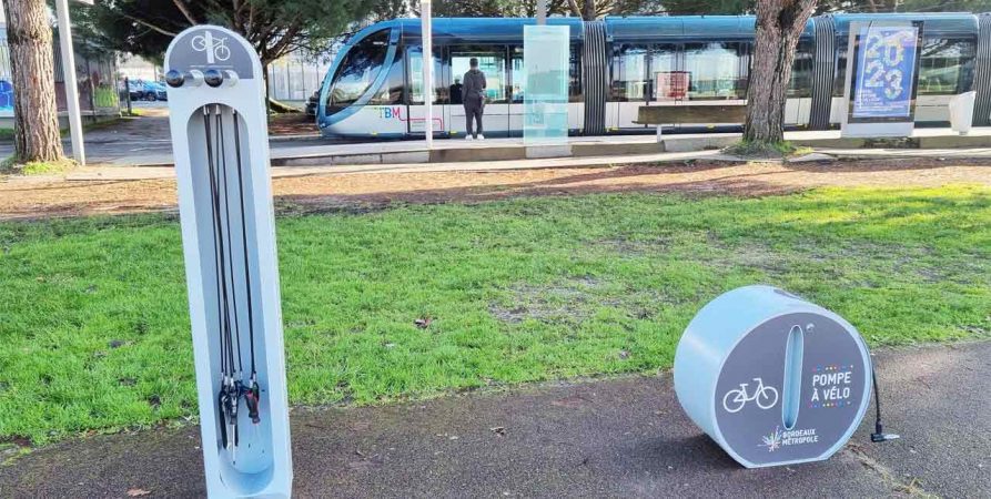 Station d'entretien pour les vélos de Pessac