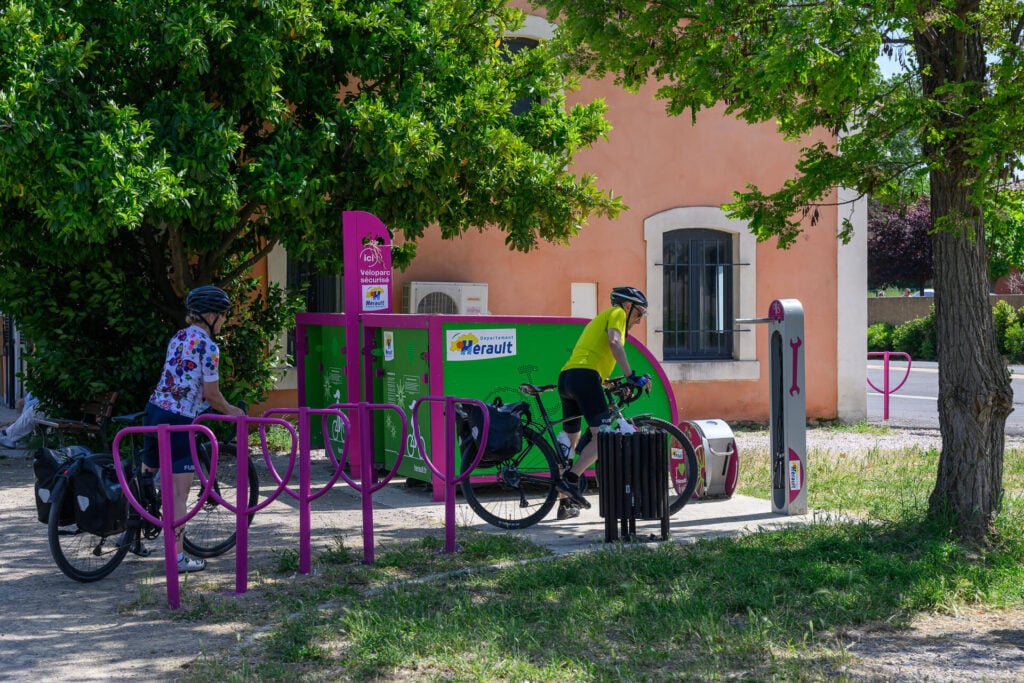 Halte-velo-Cazouls-les-Beziers