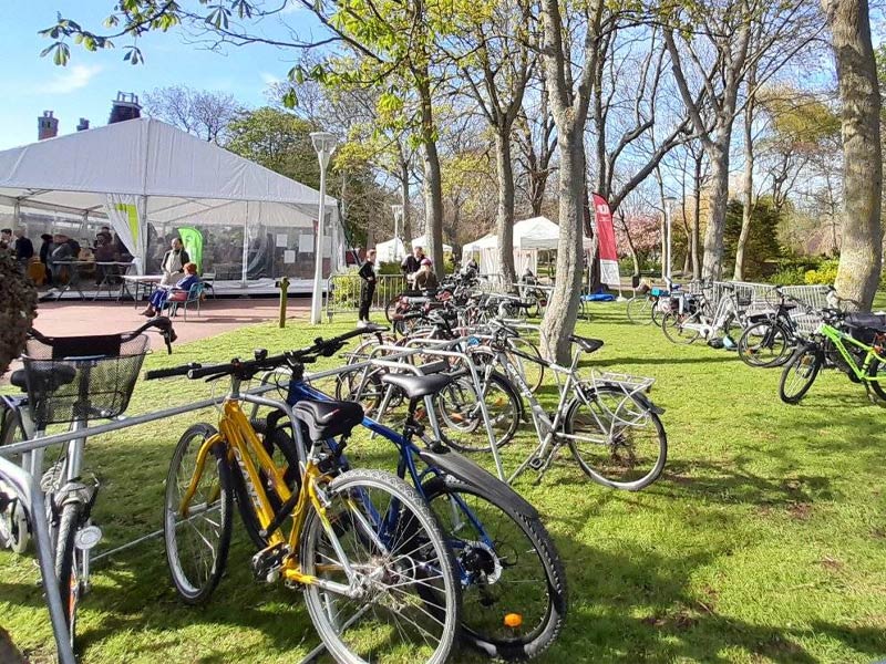 Parking vélo équipé de racks de stationnement ALTAO® Modulo