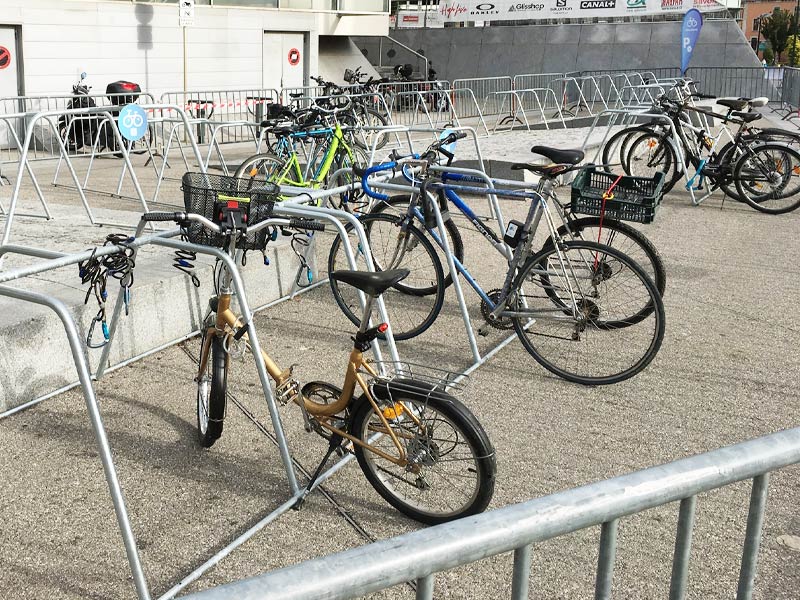 parking vélo installé lors du Festival High Five à Annecy