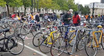 Parking éphémère pour les événement de la vie quotidienne : ici bourse à vélo de Nantes