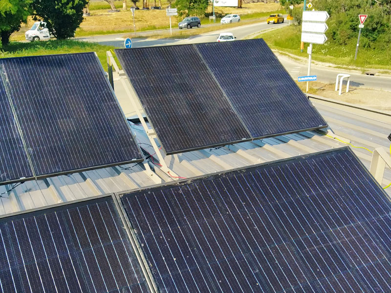 panneaux solaires de l'abris sécurisé ALTAO® Spacio solaire