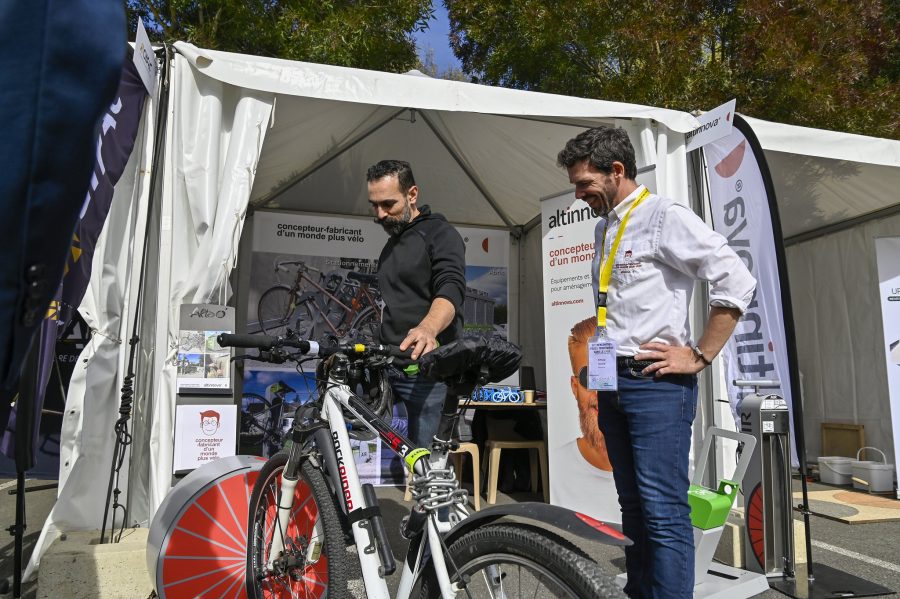 Souvenir du stand Altinnova pour la 26es Rencontres Vélo & Territoires en 2022