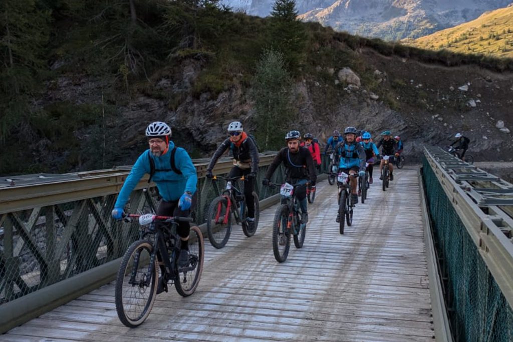 la team Altinnova sur l’Ultra Raid de La Meije VTT