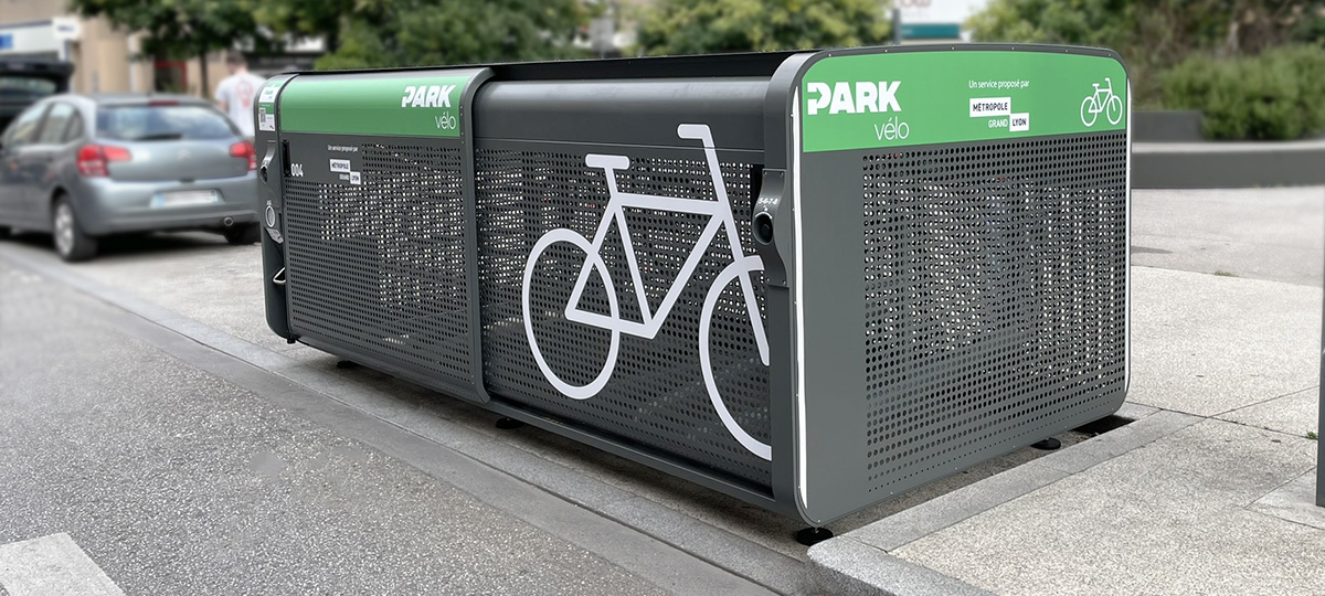 abri vélo sécurisé de stationnement résidentiel installé en ville