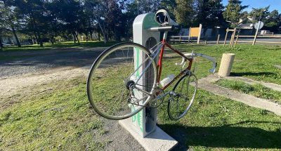 an ALTAO Fix'Air bicycle repair and inflation station in the Loire Forez Agglomération area
