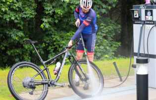 station de services ALTAO Modulo pour laver, gonfler et réparer son vélo ou VTT dans la Communauté de Communes Porte des Vosges Méridionales