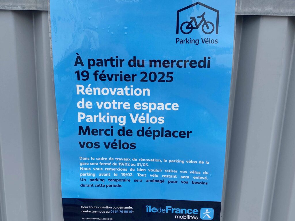 affiche de communication pour informer les cyclistes des travaux du parking vélos