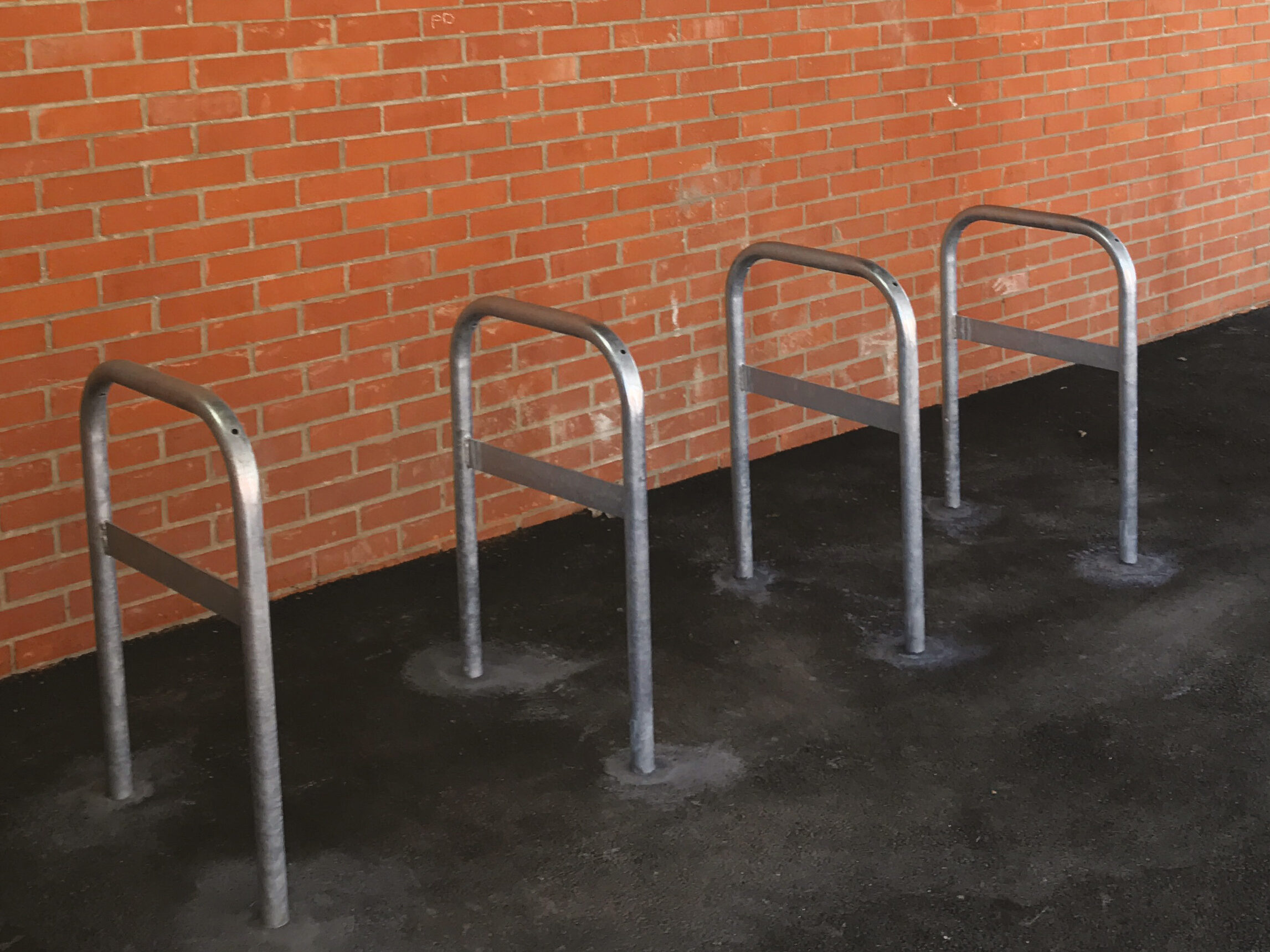 Arceaux en A pour le stationnement de vélos