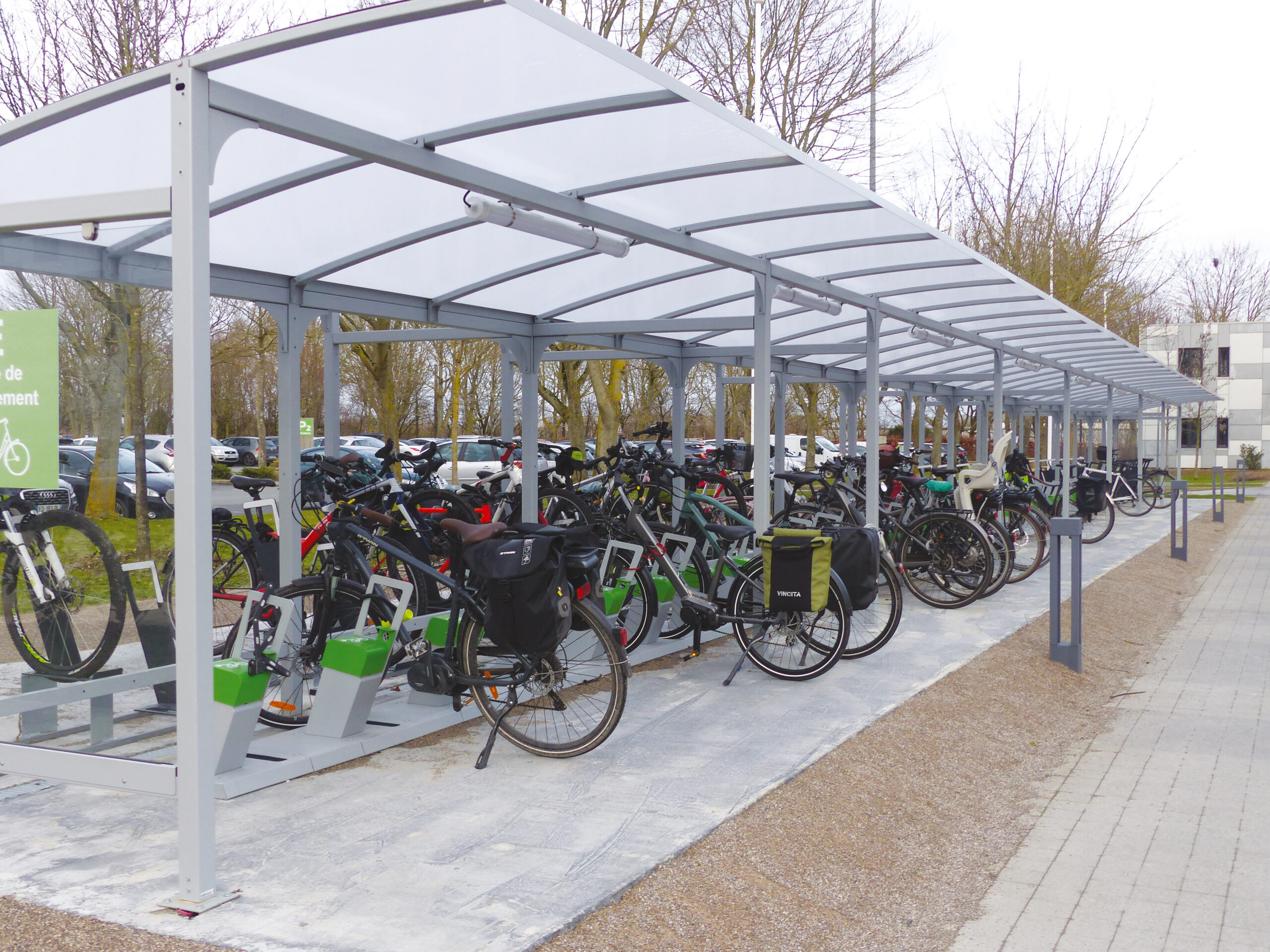 ALTAO® Curve et racks de stationnement ALTAO® Parco VAE