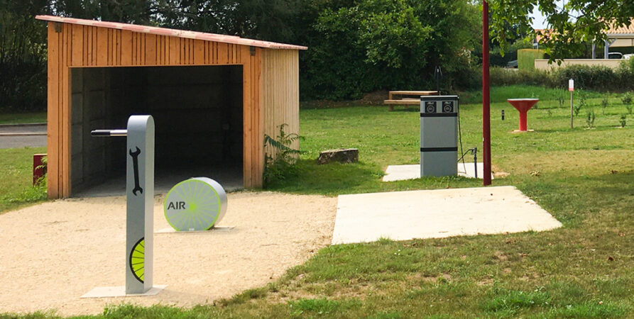 Services vélos Altinnova à la Halte Vélo Francette, Saint-Pardoux-Soutiers