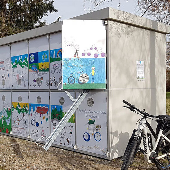 Garaje seguro para bicicletas ALTAO Duplex personalizado
