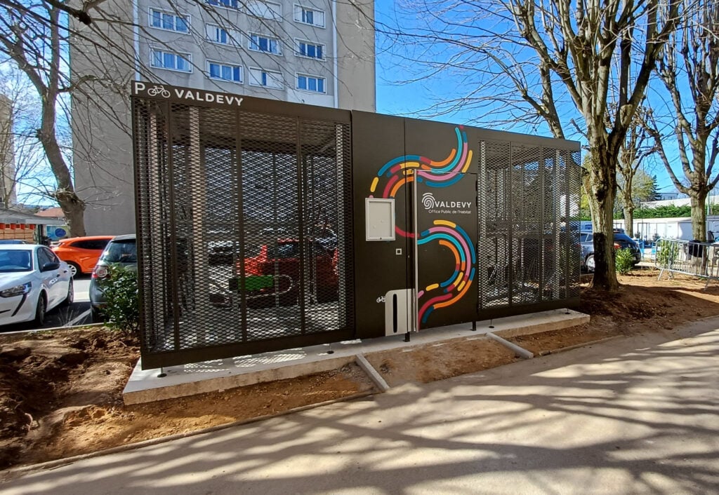 Abri Cigogne® avec 20 places de stationnement