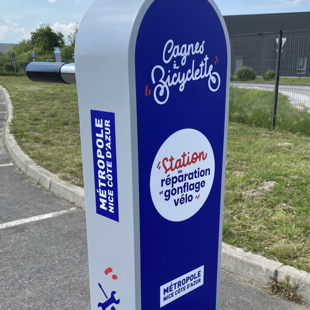 Station de gonflage et réparation vélos