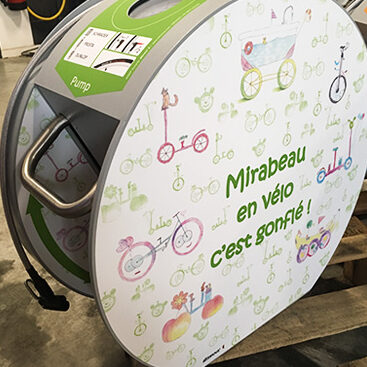 Estaciones de inflado para bicicletas ALTAO Pump personalizadas por los alumnos de Tournefeuille