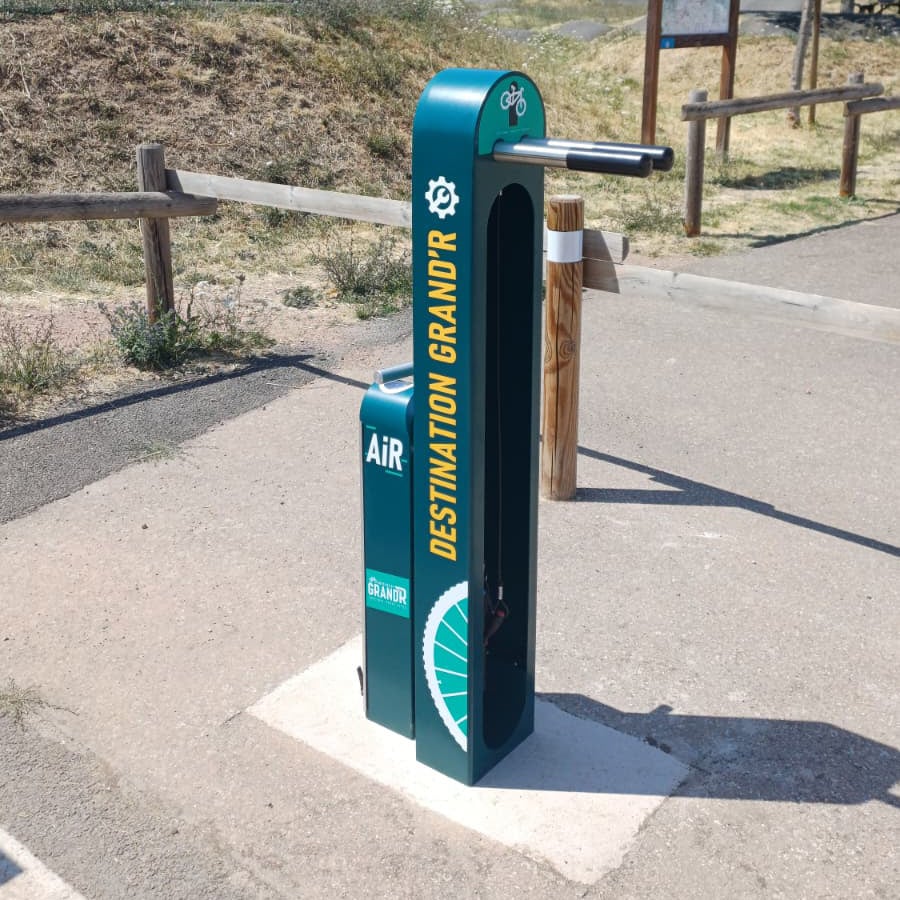 Station de réparation et de gonflage vélos ALTAO® Fix’Air pour Destination Grand’R